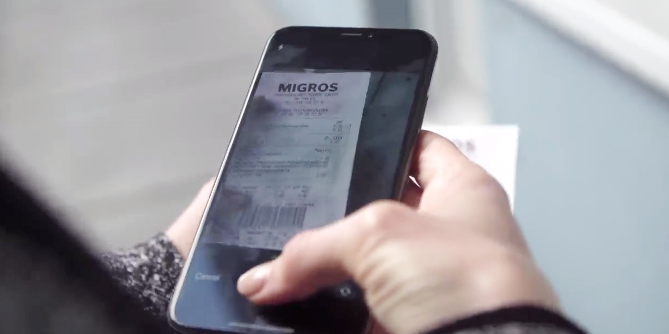 Videostill Expense Robot.jpg