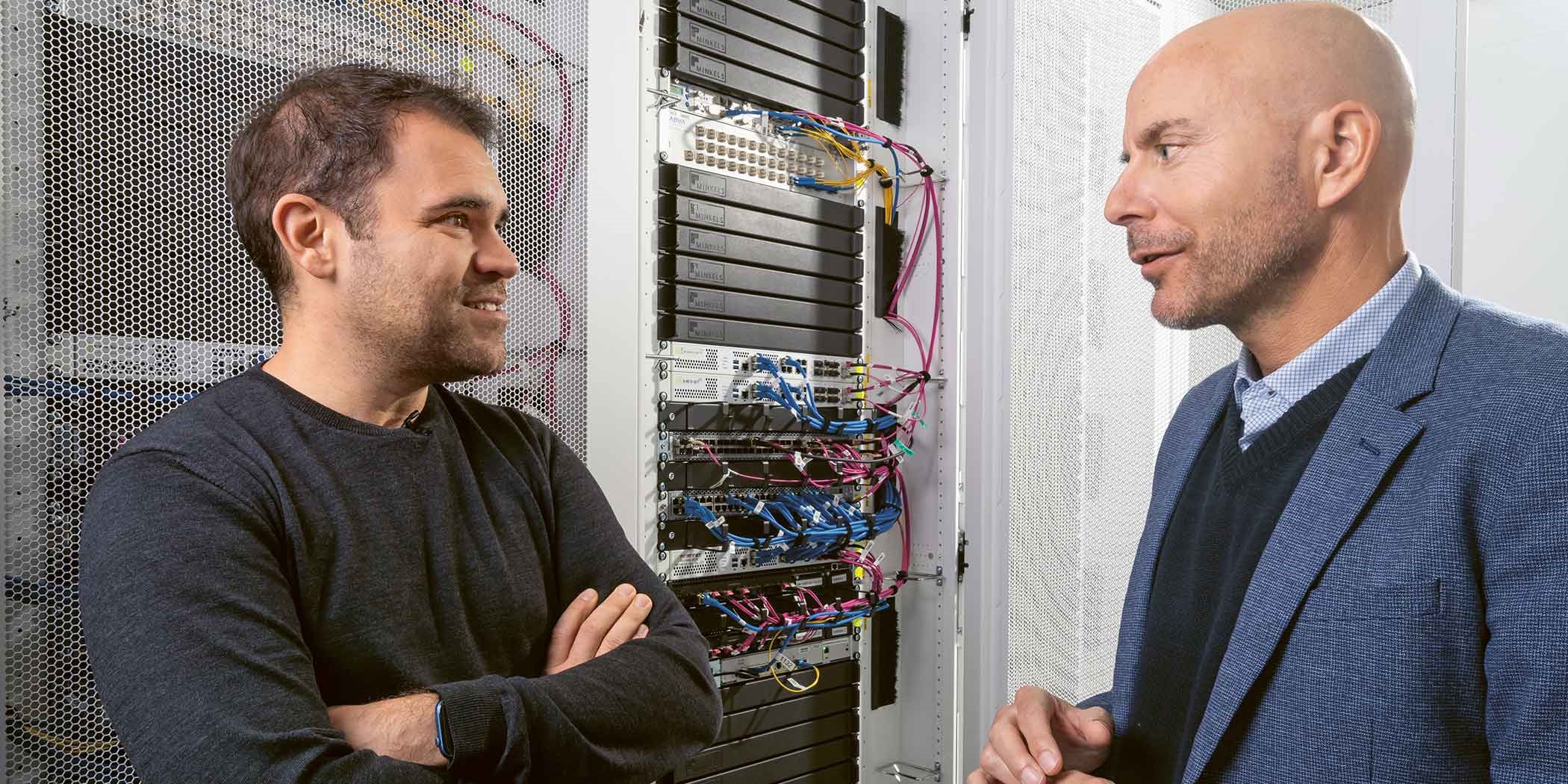 «Von 5000 auf 150'000 Transaktionen pro Tag», Daniel Monras, Co-Leiter Finstar AG, und Marco Stadler, Geschäftsleitungsmitglied Green Datacenter AG.