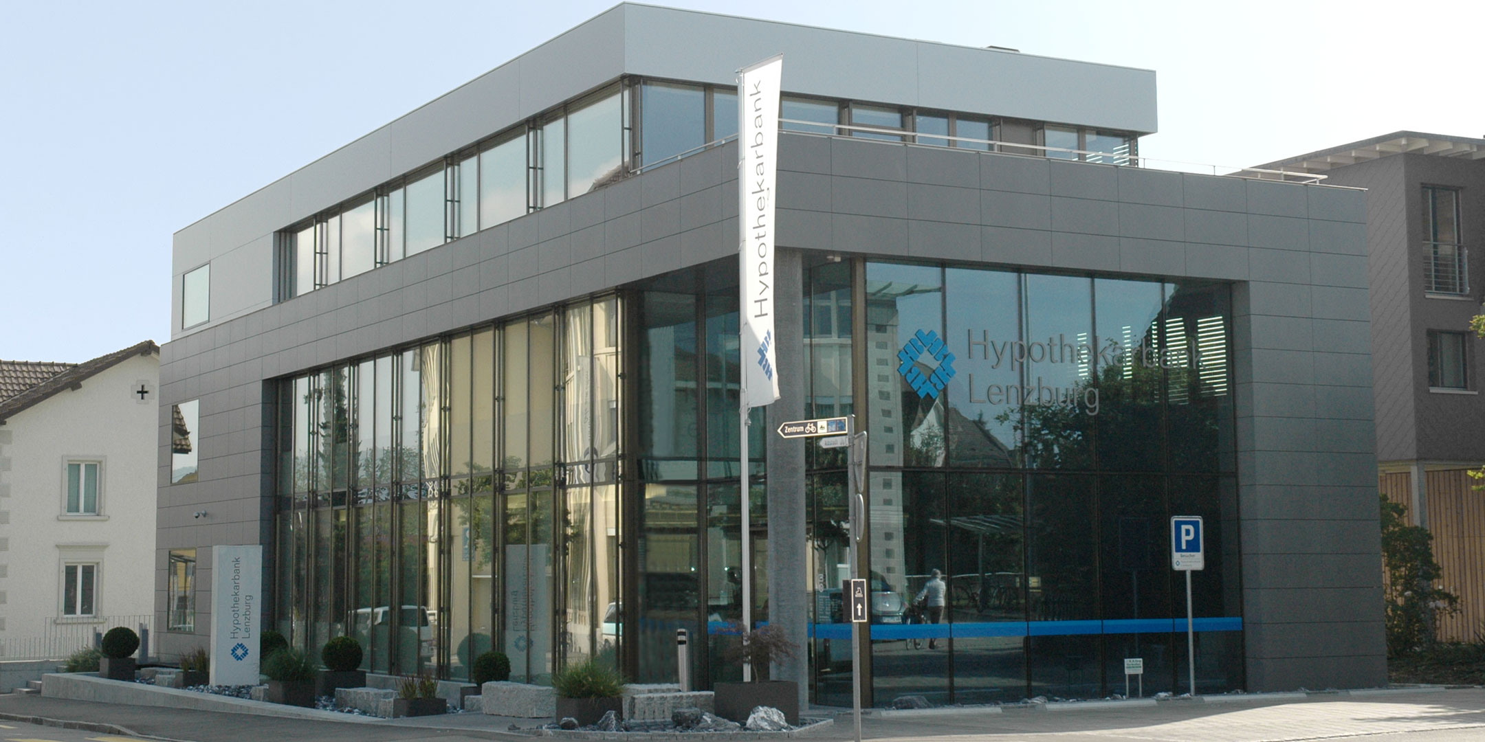 Lenzburg-West-Totale_retouchiert_2160x1080px.jpg (1)