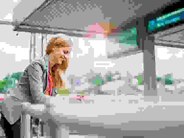 Handy_Bahnhof_01.jpg Handy_Bahnhof_01.jpg